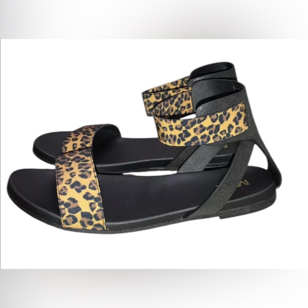 Mia Lydya Womens Sandal Leopard Cheetah Black Flat 8.5 M New Elastic Strap Light - Picture 2 of 6